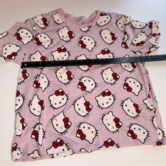Sanrio Hello Kitty Tshirt 2x - Picture 5 of 5